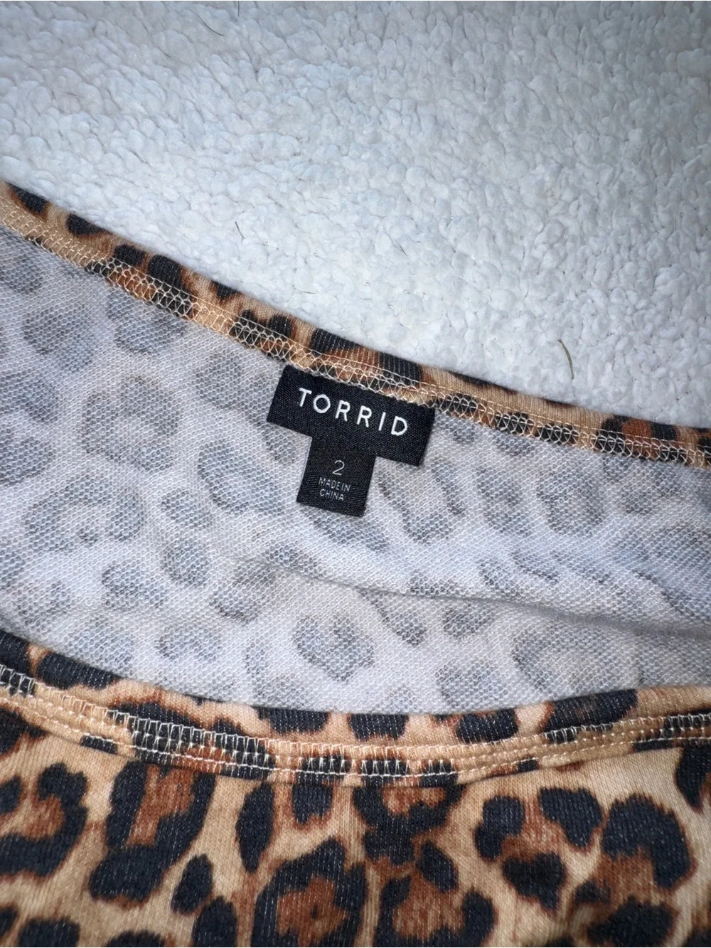 Torrid Off-Shoulder Light Weight French Terry Sweatshirt, leopard print sz 2 2X - Picture 9 of 12